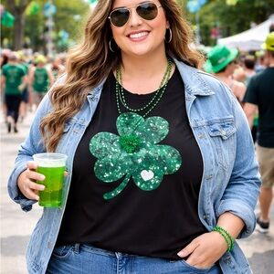 Shein Curve Black Glitter Shamrock Tee – Size 4XL